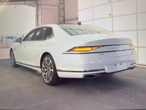 2025 Genesis G90 3.5T e-SC