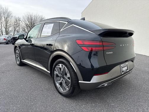 2025 Genesis GV60 Standard