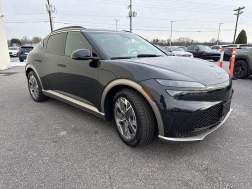 2025 Genesis GV60 Standard