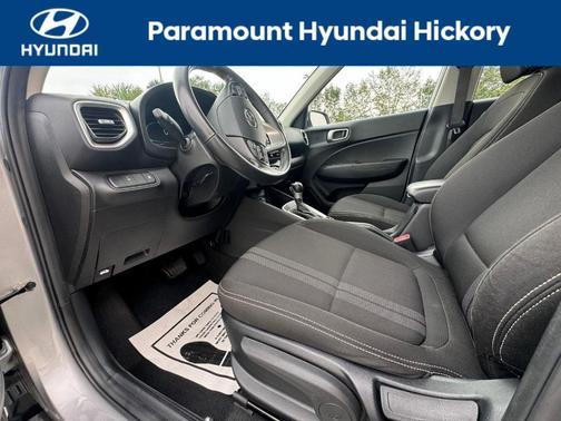2024 Hyundai VENUE SEL