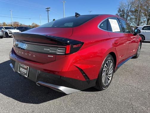 2025 Hyundai SONATA Hybrid Limited