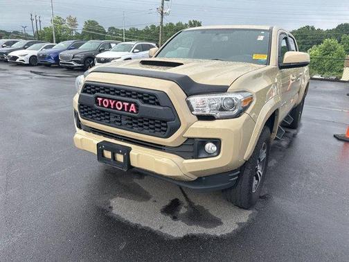 Quicksand 2017 Toyota Tacoma TRD Sport
