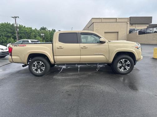 Quicksand 2017 Toyota Tacoma TRD Sport