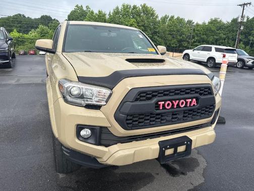 Quicksand 2017 Toyota Tacoma TRD Sport