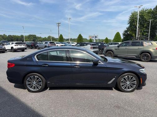 Blue 2018 BMW 530e xDrive iPerformance