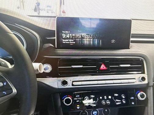 2025 Genesis G70 2.5T