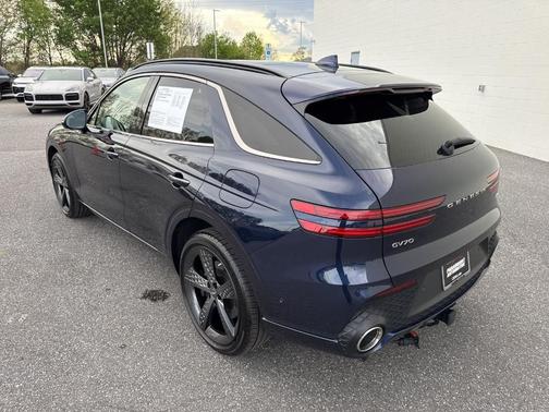 2025 Genesis GV70 2.5T