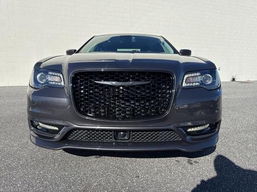2022 Chrysler 300 Touring L