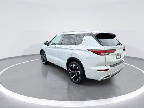 2024 Mitsubishi Outlander SEL