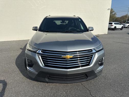 Sterling Gray Metallic 2023 Chevrolet Traverse Premier