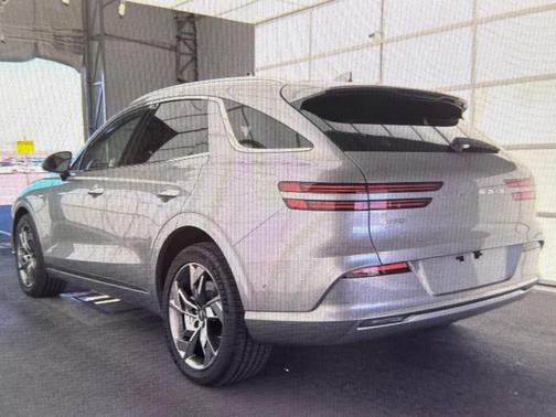 2025 Genesis Electrified GV70 Advanced