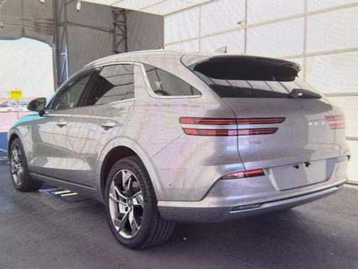 2025 Genesis Electrified GV70 Advanced