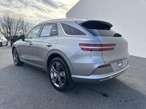 2025 Genesis Electrified GV70 Advanced