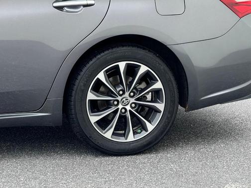 2016 Toyota Avalon Hybrid XLE Premium