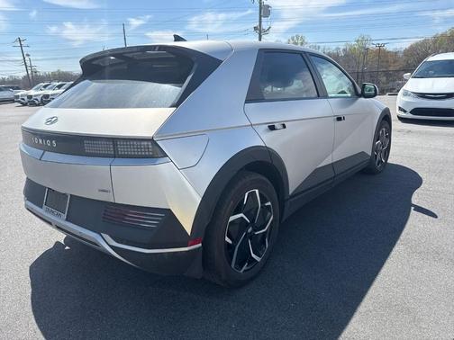 Gold 2023 Hyundai IONIQ 5 SEL