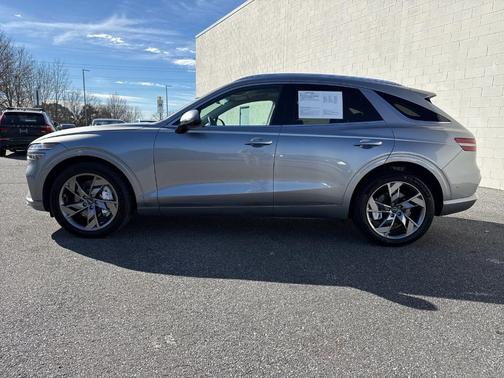 2025 Genesis Electrified GV70 Advanced