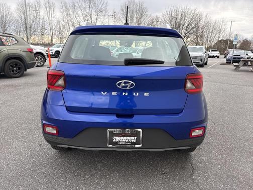 2024 Hyundai VENUE SEL
