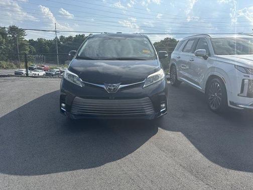 2019 Toyota Sienna Limited