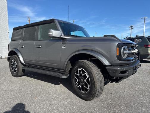 2022 Ford Bronco Outer Banks