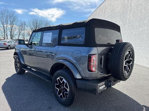 2022 Ford Bronco Outer Banks