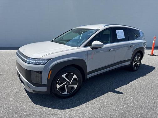 Cyber Gray 2026 Hyundai IONIQ 9 SE