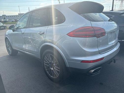 2017 Porsche Cayenne Platinum Edition