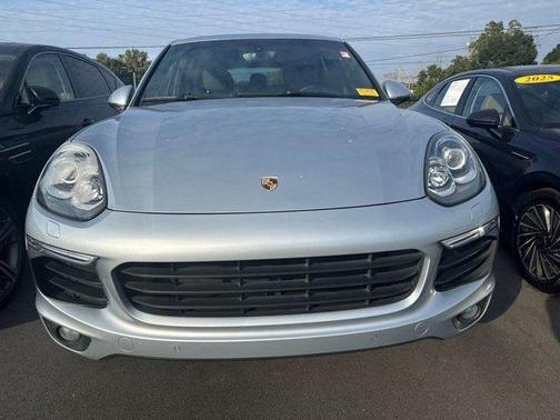 2017 Porsche Cayenne Platinum Edition