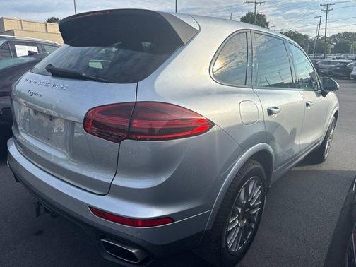 2017 Porsche Cayenne Platinum Edition