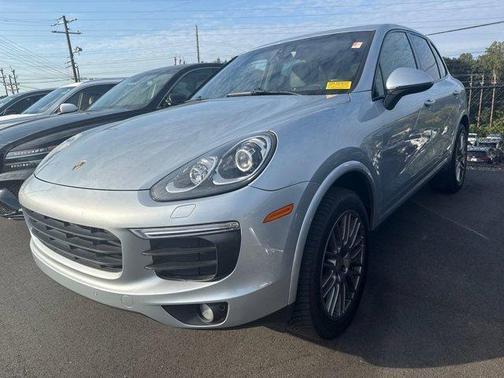 2017 Porsche Cayenne Platinum Edition