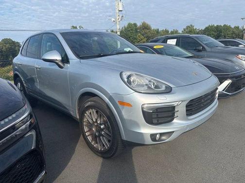 2017 Porsche Cayenne Platinum Edition