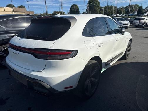 2024 Porsche Macan T