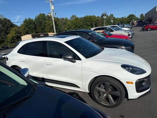 2024 Porsche Macan T