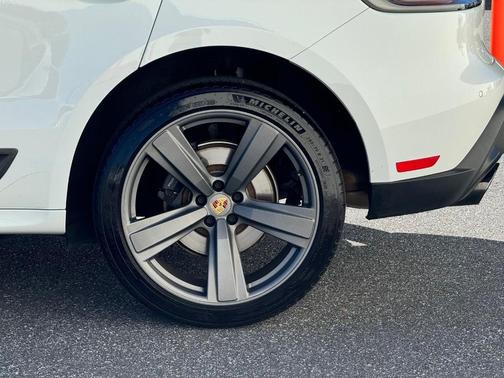 2024 Porsche Macan 