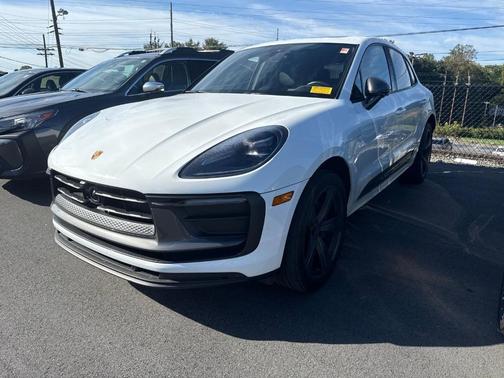 2024 Porsche Macan T