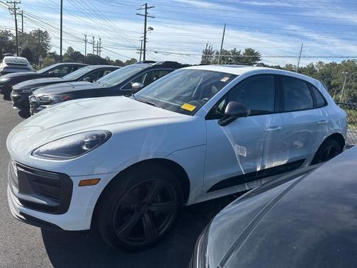 2024 Porsche Macan T