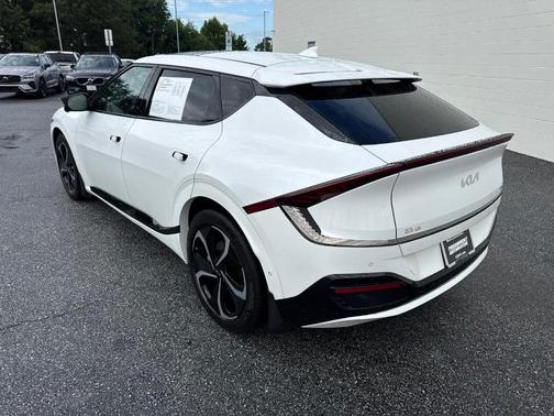Snow White Pearl 2023 Kia EV6 GT-Line