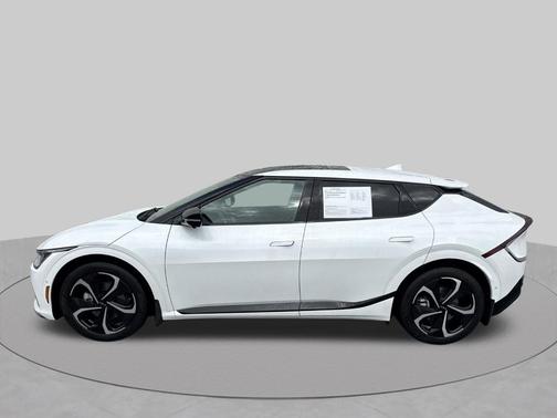 Snow White Pearl 2023 Kia EV6 GT-Line
