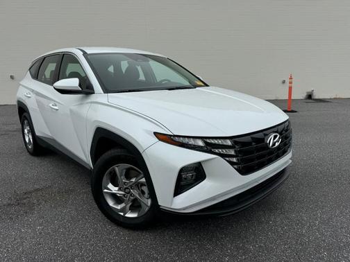 2022 Hyundai TUCSON SE