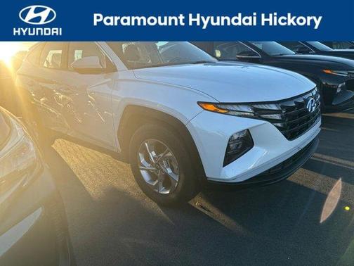 2022 Hyundai TUCSON SE