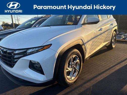 2022 Hyundai TUCSON SE