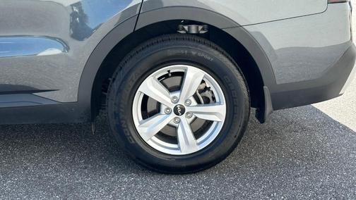 2024 Kia Sorento LX