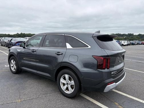 2024 Kia Sorento LX
