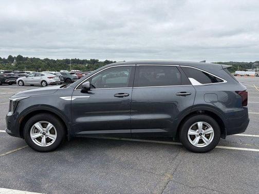 2024 Kia Sorento LX