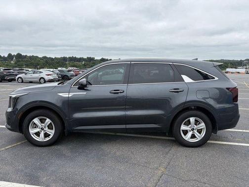 2024 Kia Sorento LX