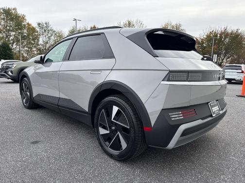 2025 Hyundai IONIQ 5 SEL