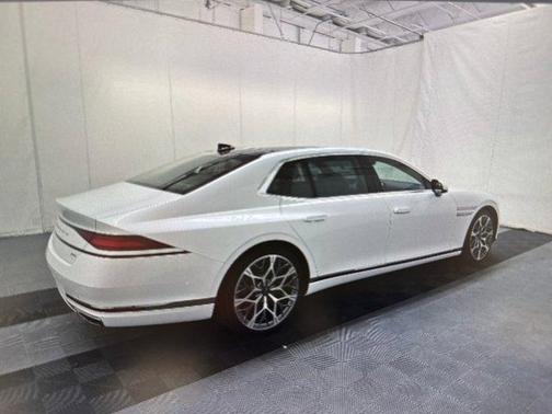 2025 Genesis G90 3.5T e-SC