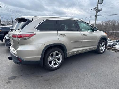 2016 Toyota Highlander Limited