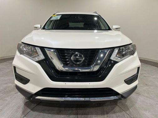 Pearl White Tricoat 2020 Nissan Rogue SV