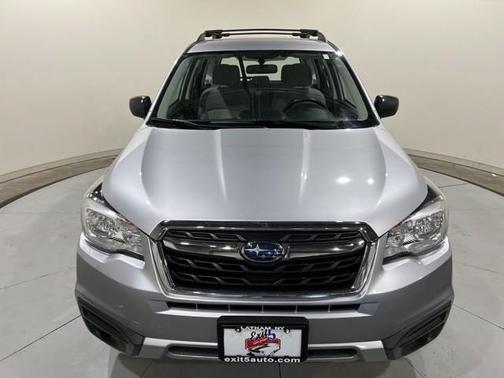 Photo 3 of 31 of 2017 Subaru Forester 2.5i