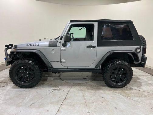 Billet Silver Metallic Clearcoat 2017 Jeep Wrangler Willy Wheeler 4x4